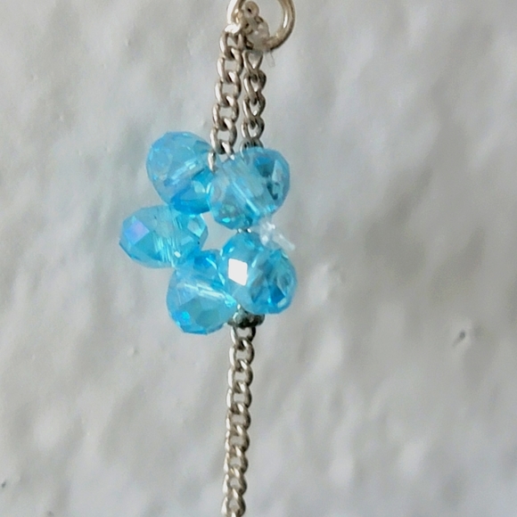 Dangle Cluster Earrings - Picture 2 of 3